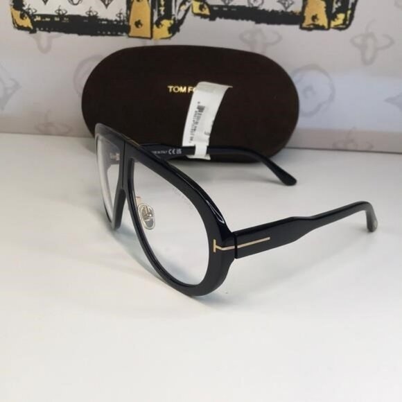 100% - New Authentic Tom Ford Troy TF836 Sunglasses – NWT - Picture 12 of 13